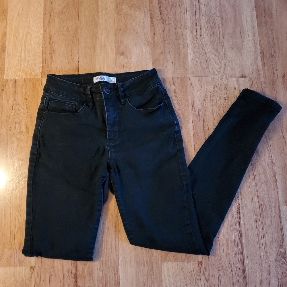 Distressed High Rise Black Skinny Jeans